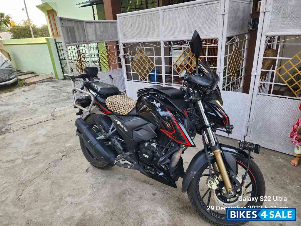 TVS Apache RTR 200 Fi 4V TVS Apache RTR 200 Fi 4V