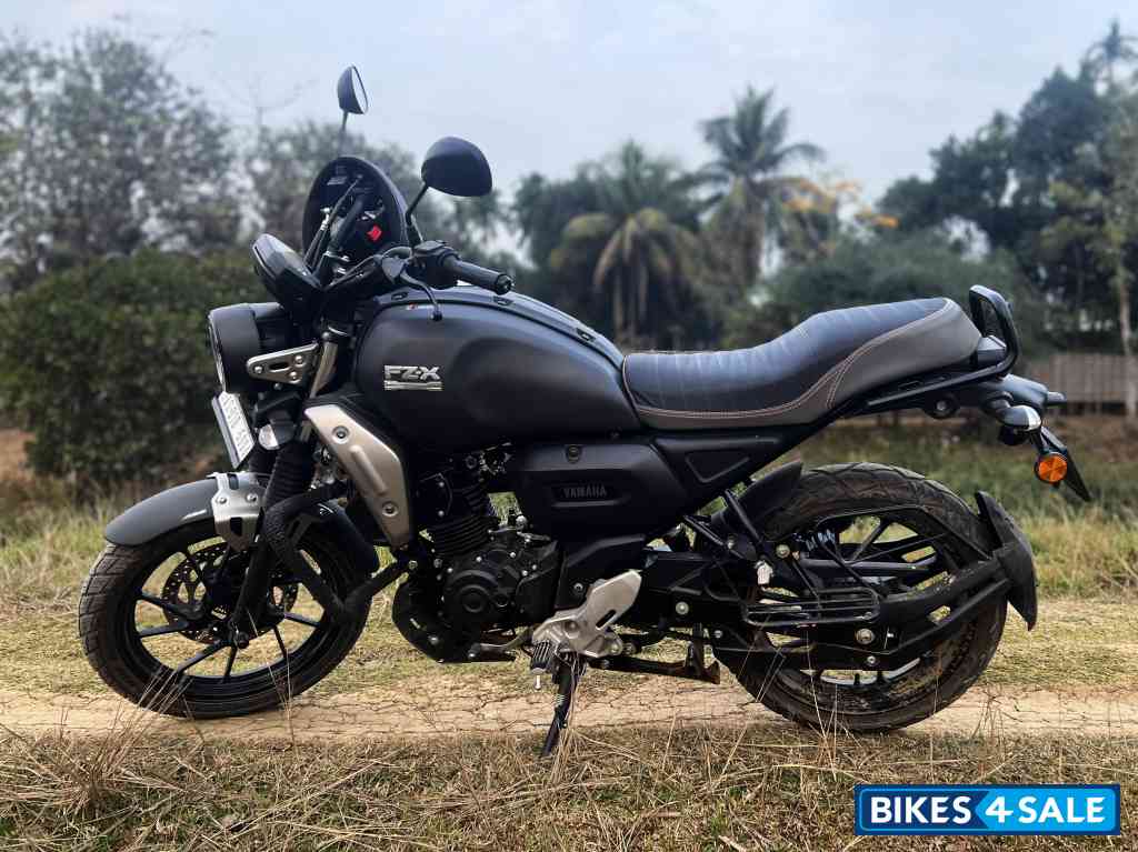 Black Yamaha FZ-X