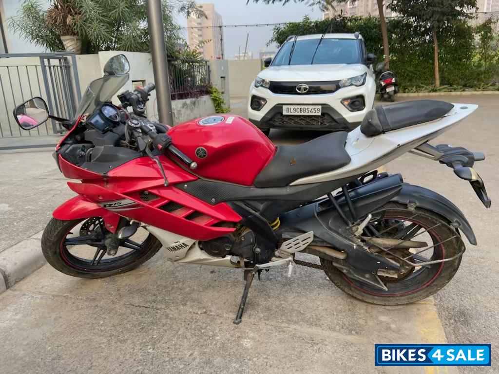 Yamaha YZF R15 V2