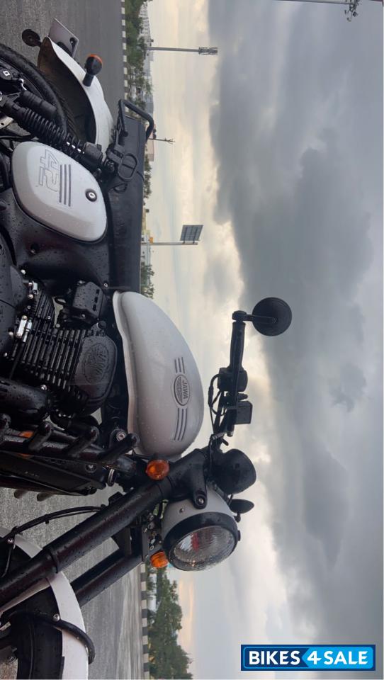 White Jawa 42 Dual Channel ABS Sirius White