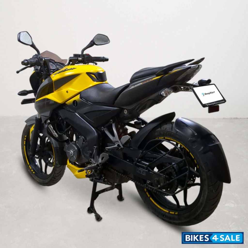 Bajaj Pulsar NS200