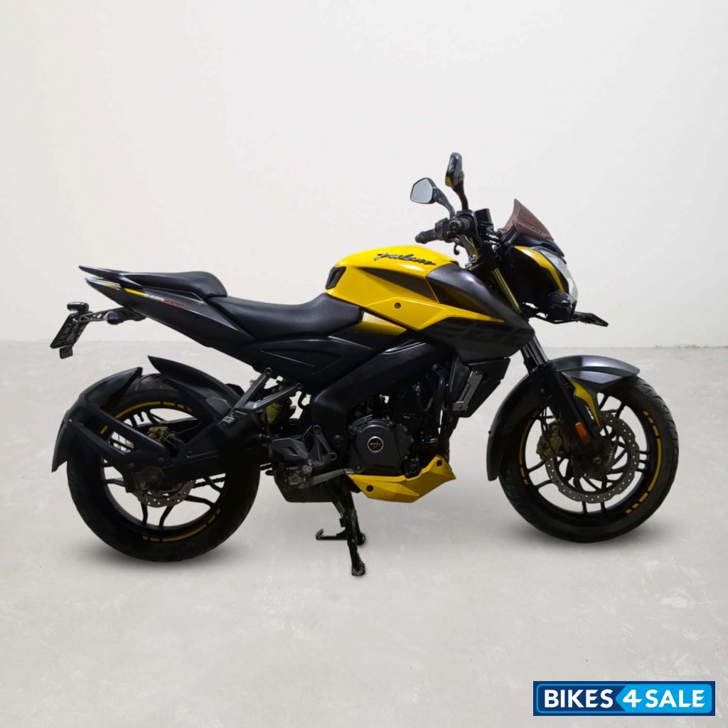 Bajaj Pulsar NS200