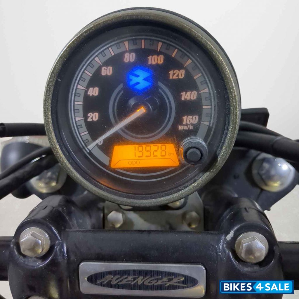 Bajaj Avenger Street 220