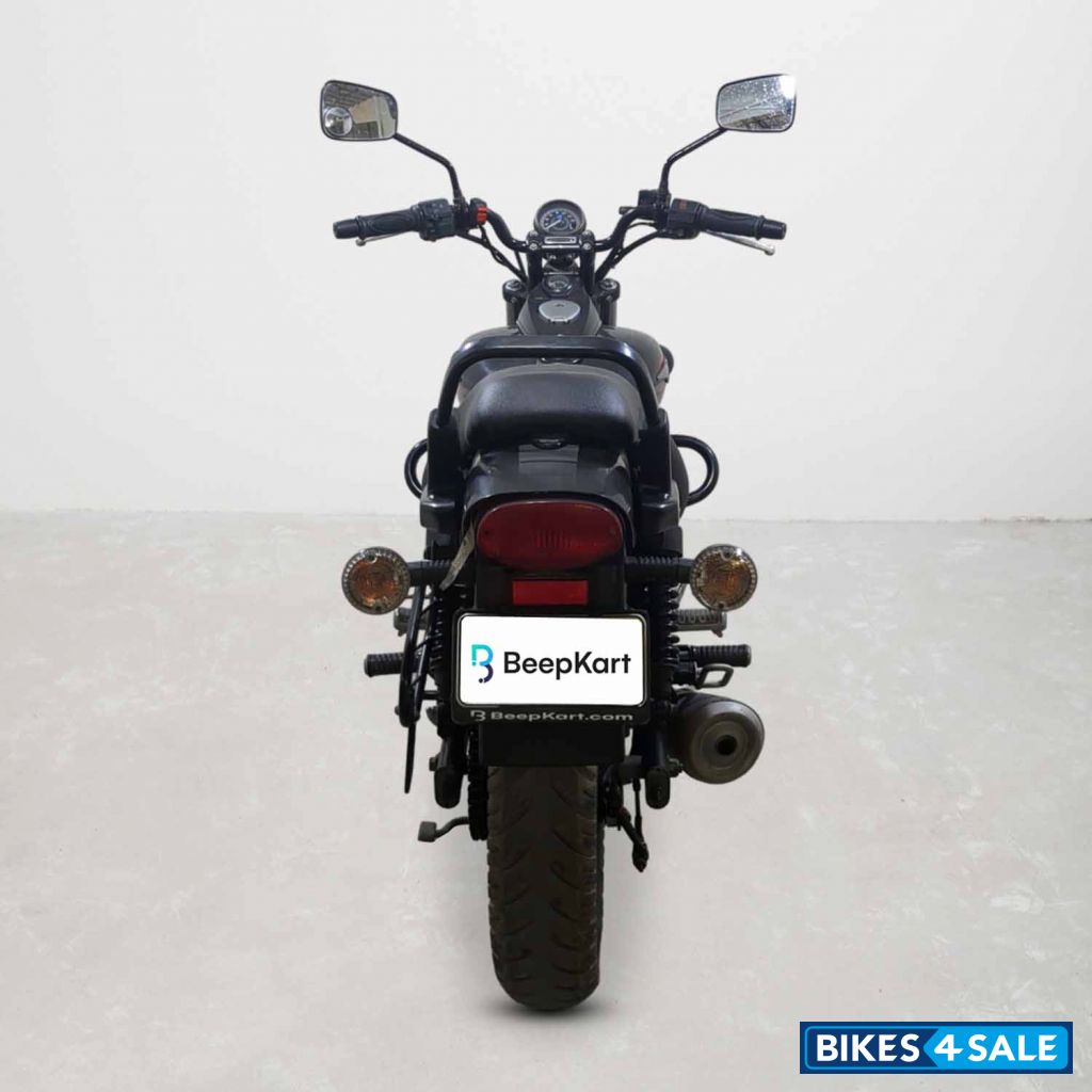 Bajaj Avenger Street 220