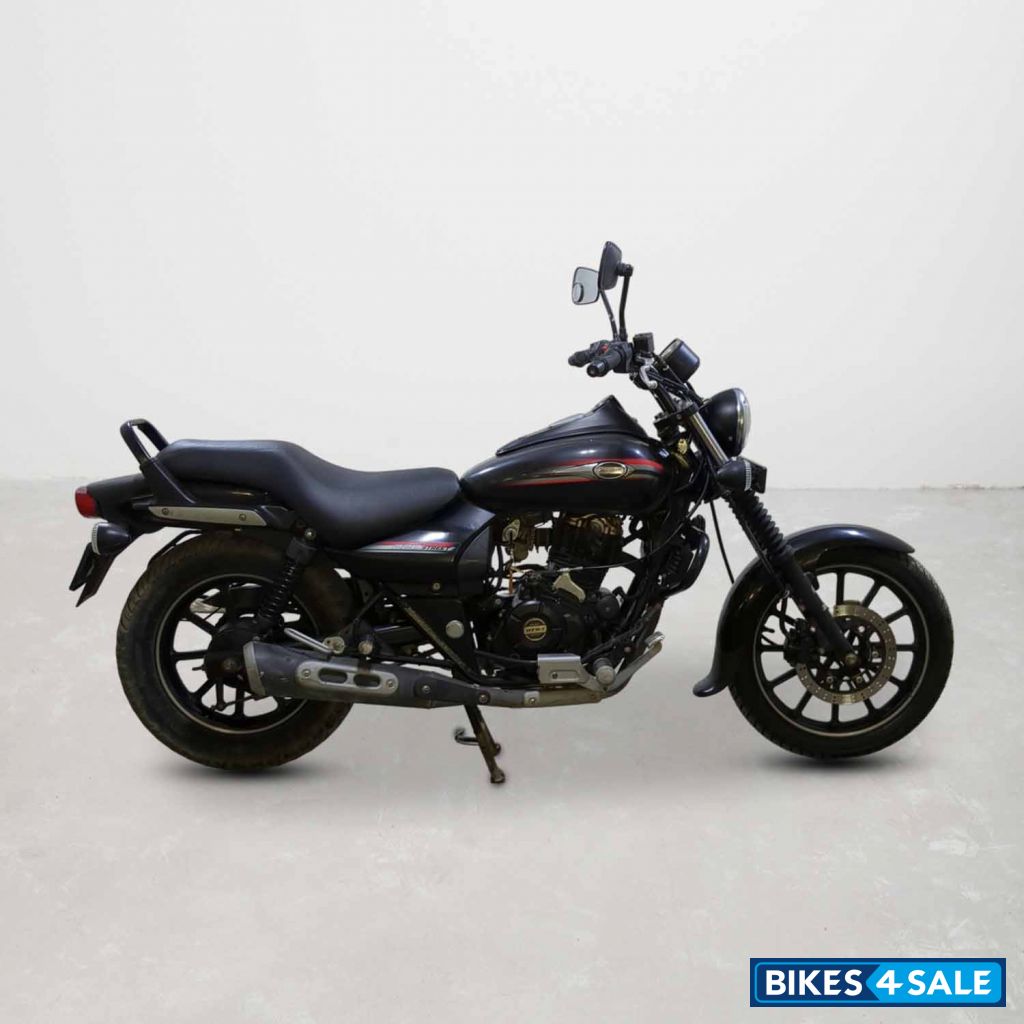 Bajaj Avenger Street 220