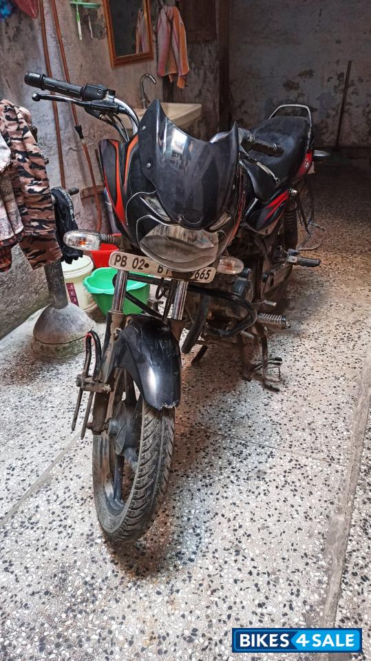 Red Black Bajaj Discover 125