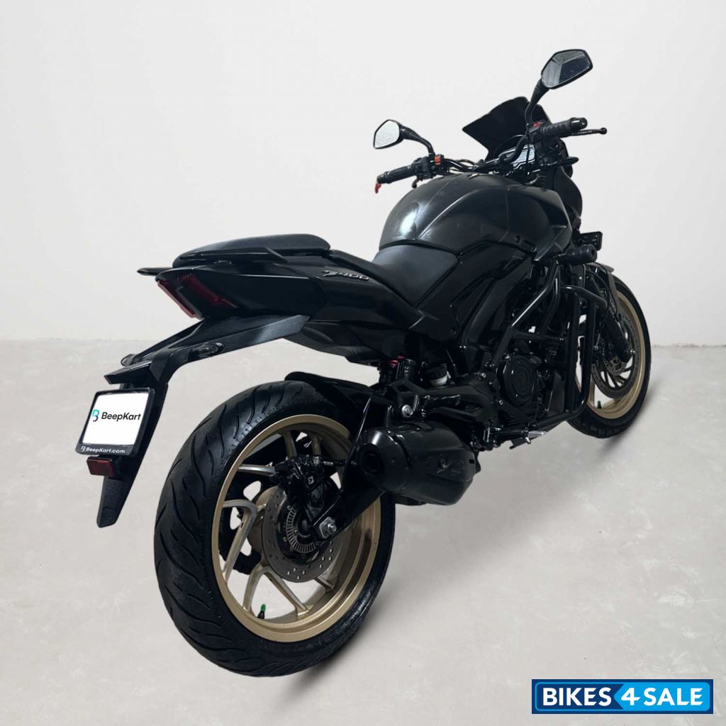 Bajaj Dominar 400