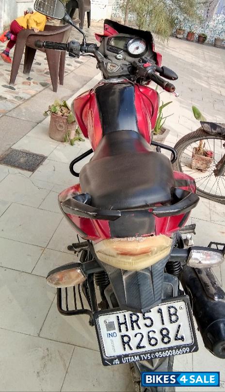 Red TVS Apache RTR 160 Red TVS Apache RTR 160