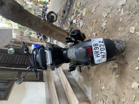 Black Husqvarna Svartpilen 250