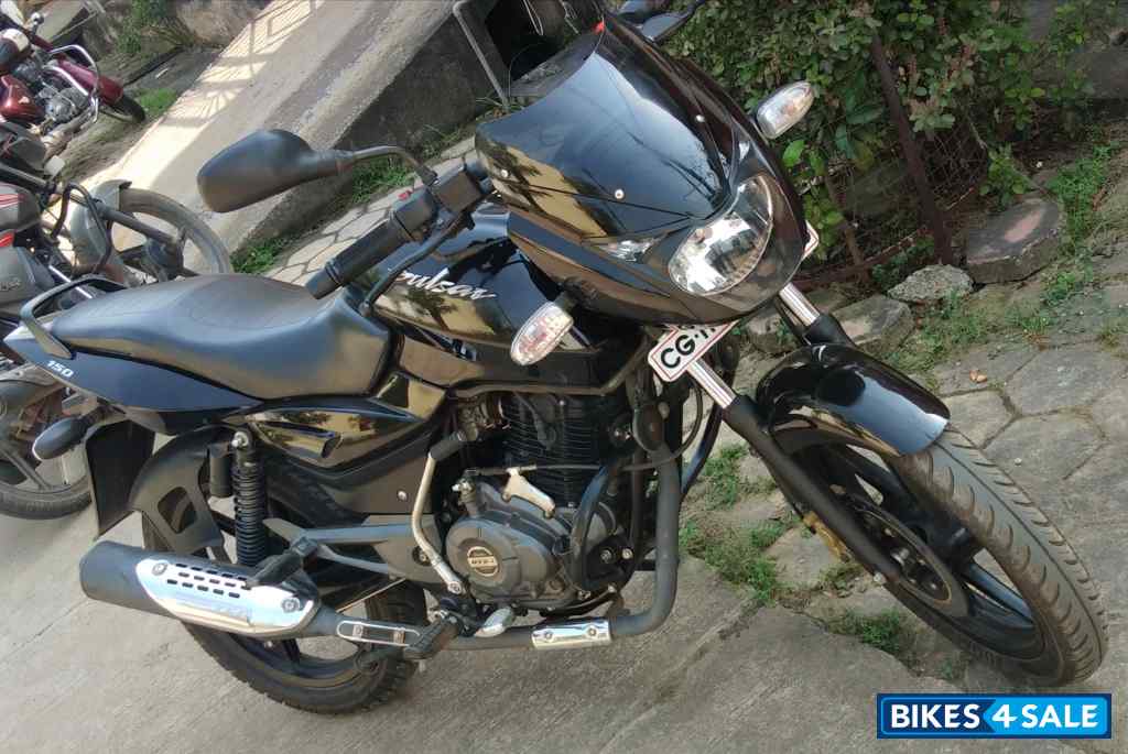 Bajaj Pulsar 150 BS6