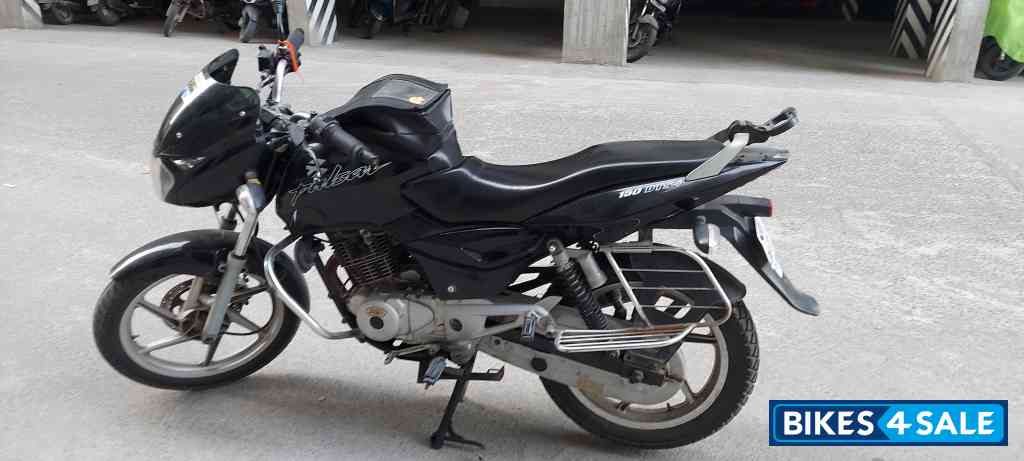 Black Bajaj Pulsar 150 DTSi