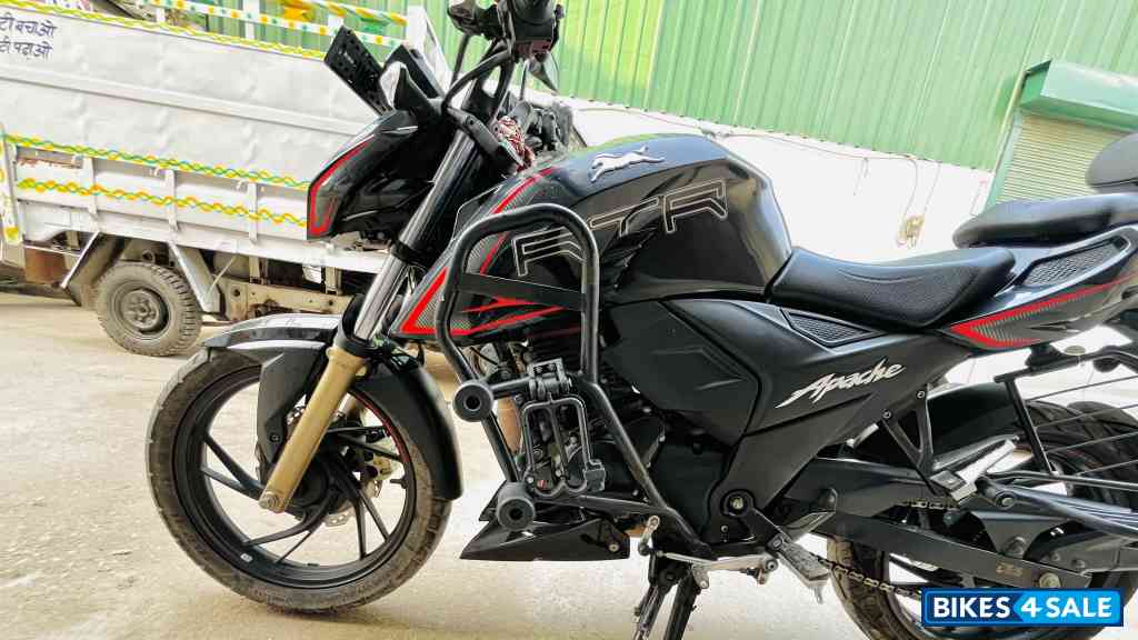 Black And Red TVS Apache RTR 200 4V 2022