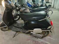 Black Vespa VXL 150