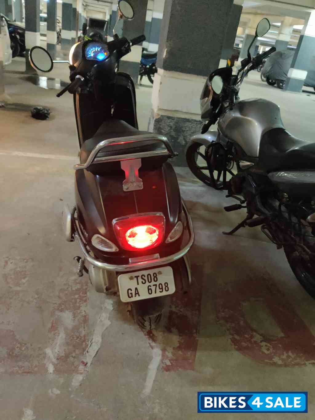 Black Vespa VXL 150