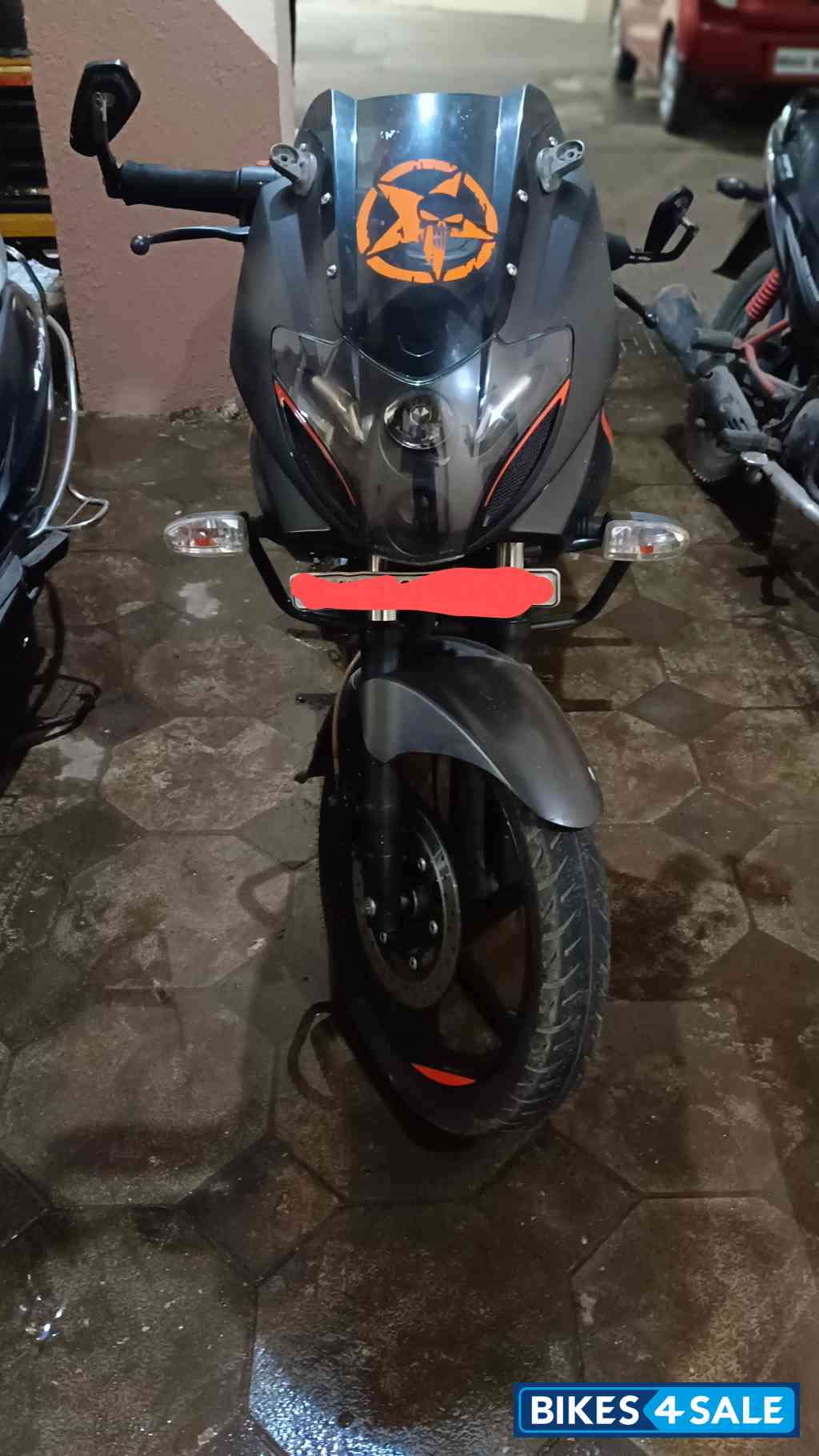 Bajaj Pulsar 180F Neon