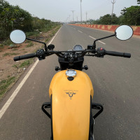 Yelling Yellow Yezdi Scrambler Single Tone