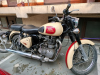 Royal Enfield Classic 500