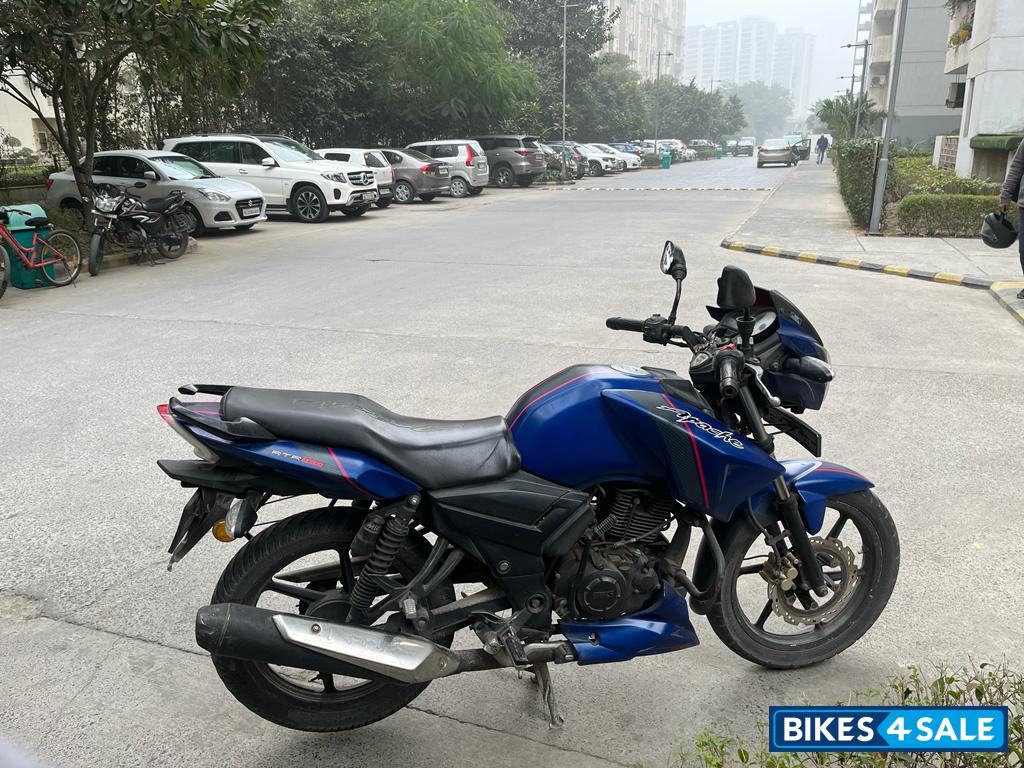 Blue TVS Apache RTR 160