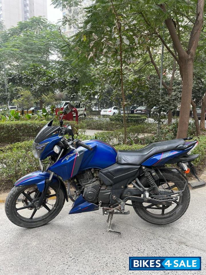 Blue TVS Apache RTR 160