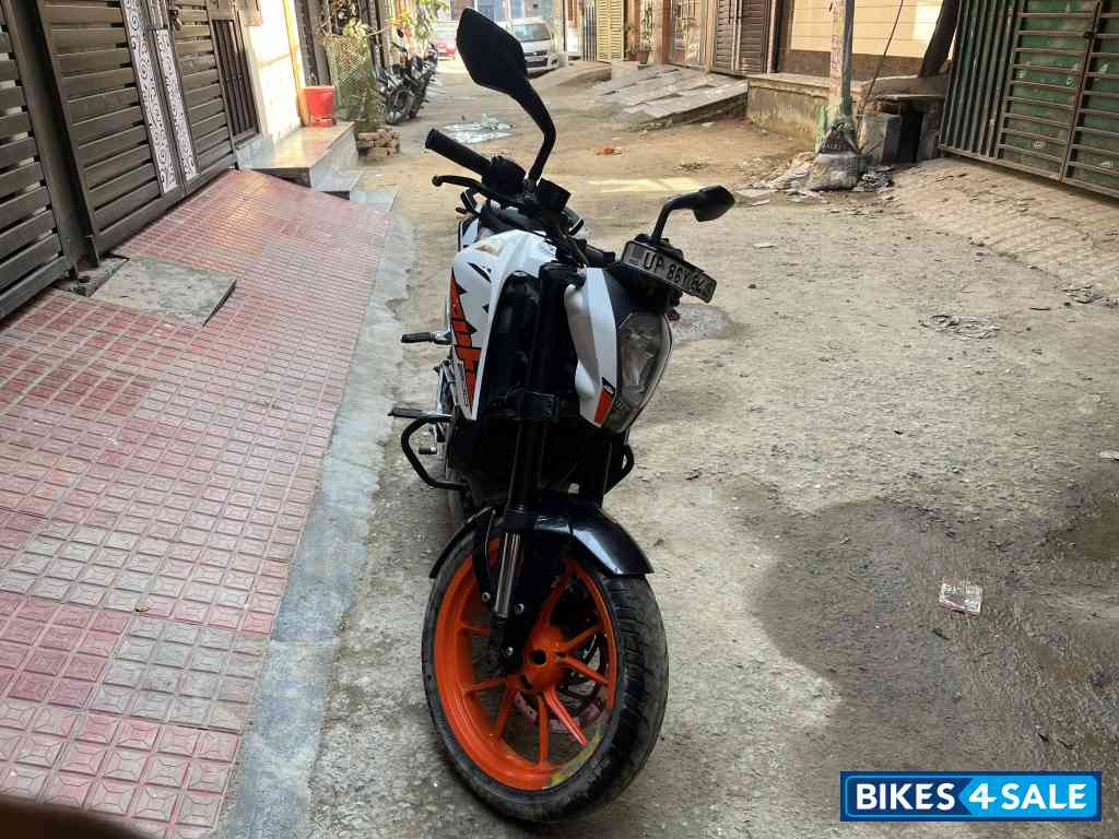 KTM Duke 200