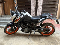 KTM Duke 200