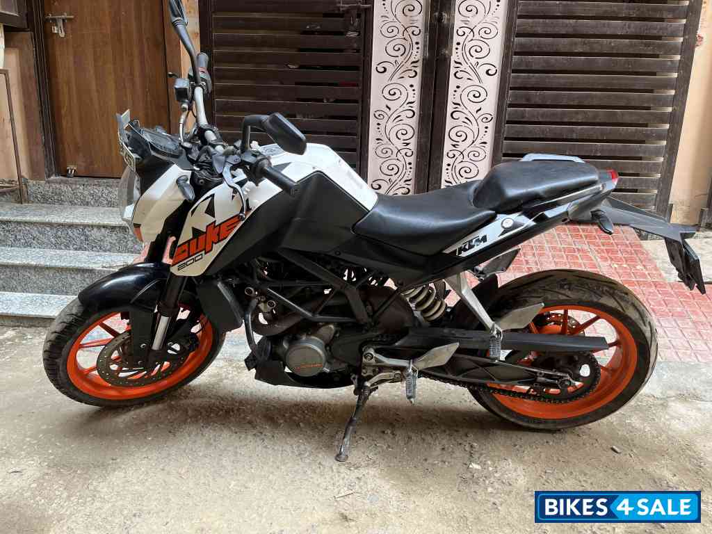 KTM Duke 200