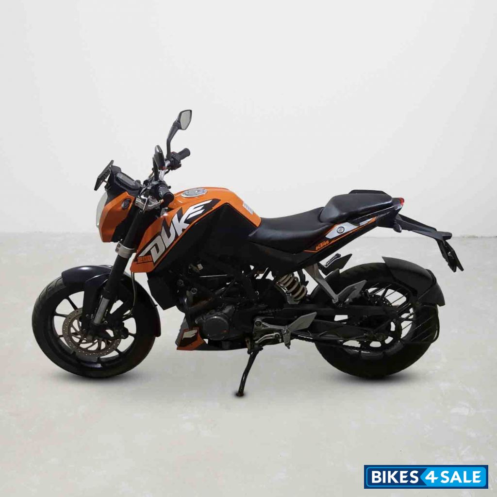KTM Duke 200