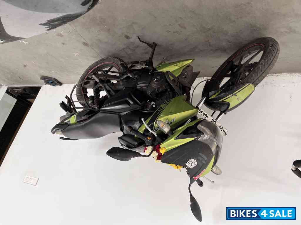 Green TVS Apache RTR 160