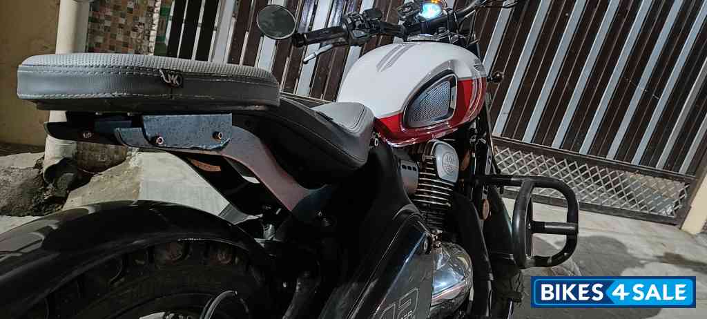 Jawa 42 Bobber Dual Channel ABS Jawa 42 Bobber Dual Channel ABS