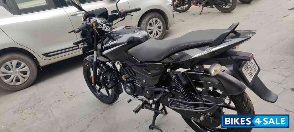 Bajaj Pulsar 125 Neon BS6 Bajaj Pulsar 125 Neon BS6