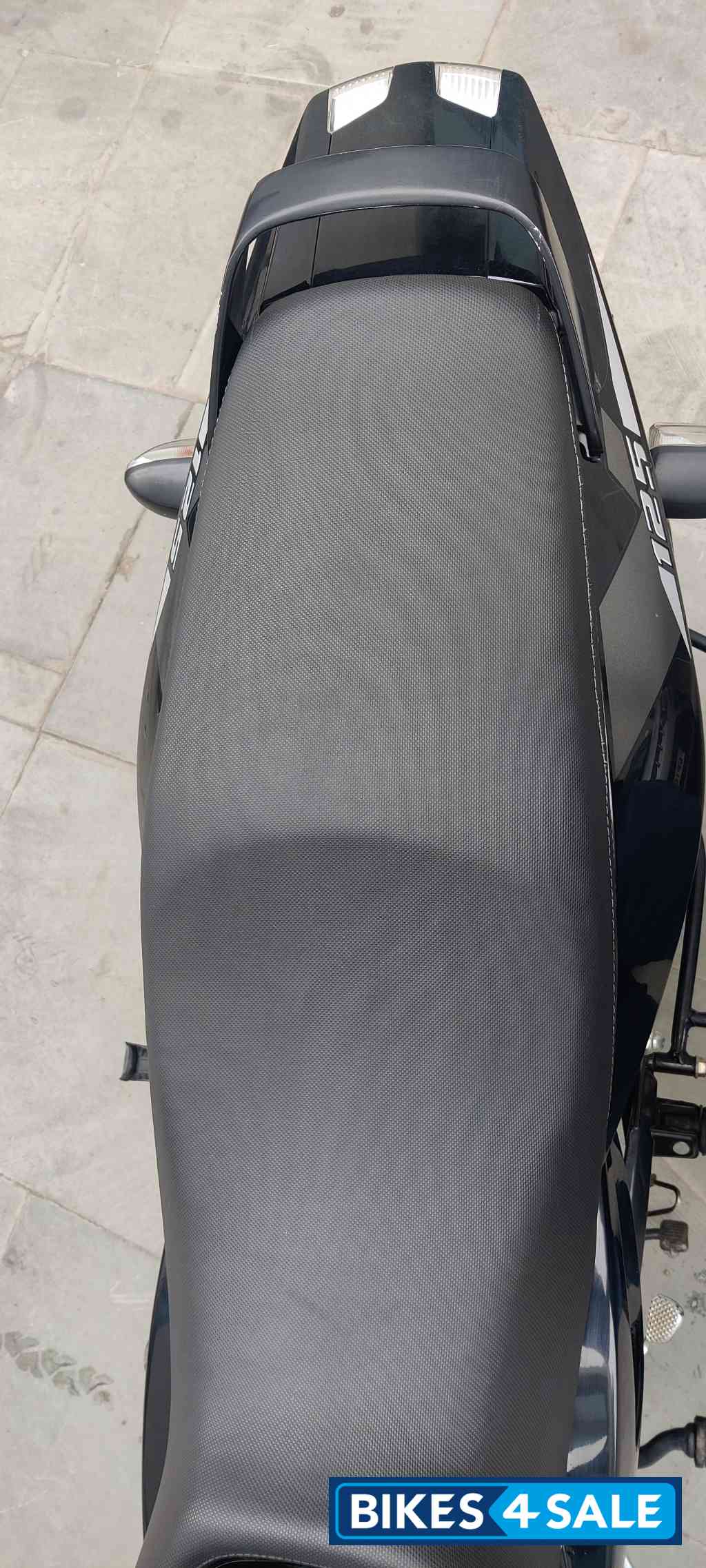 Bajaj Pulsar 125 Neon BS6 Bajaj Pulsar 125 Neon BS6