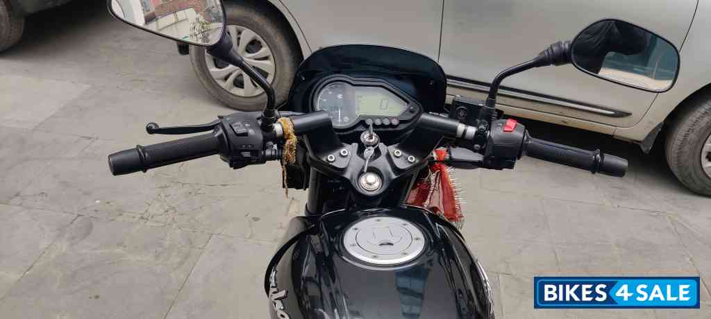 Bajaj Pulsar 125 Neon BS6 Bajaj Pulsar 125 Neon BS6