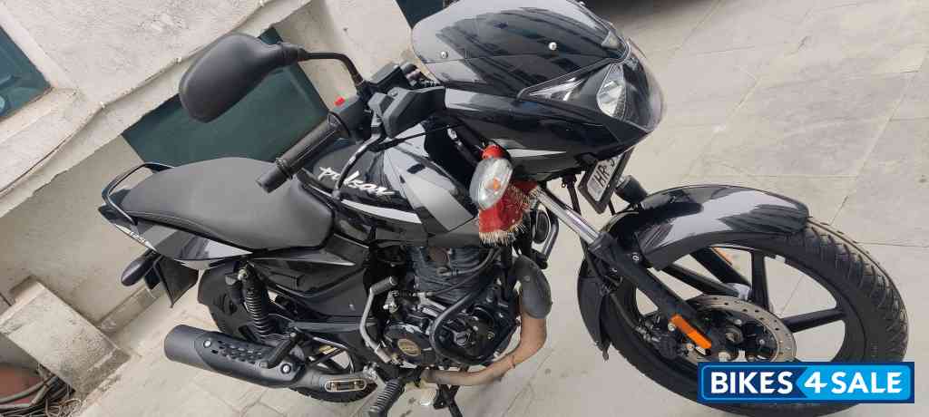 Bajaj Pulsar 125 Neon BS6 Bajaj Pulsar 125 Neon BS6