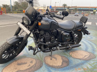 Yezdi Roadster Dark 2022 Model