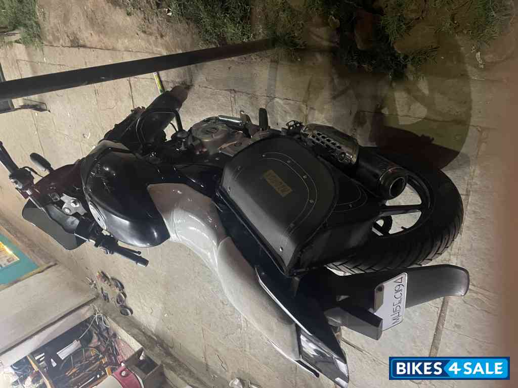 Black Bajaj Pulsar 180 DTSi