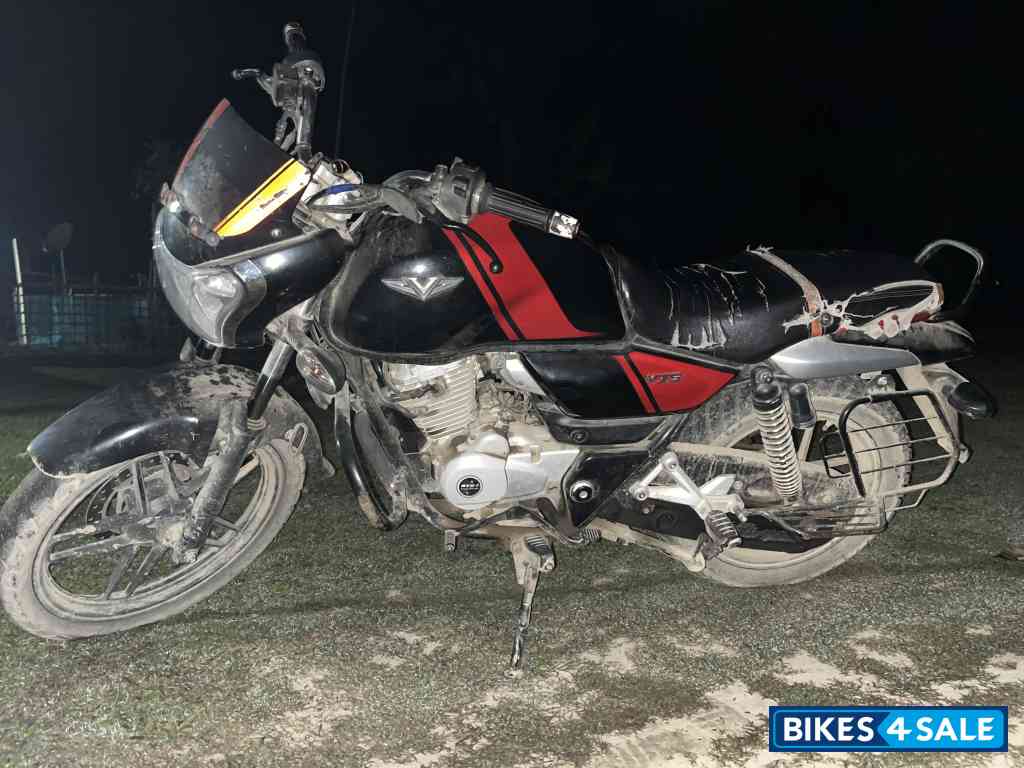 Bajaj V15