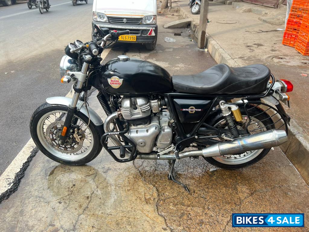 Royal Enfield Interceptor 650 Twin
