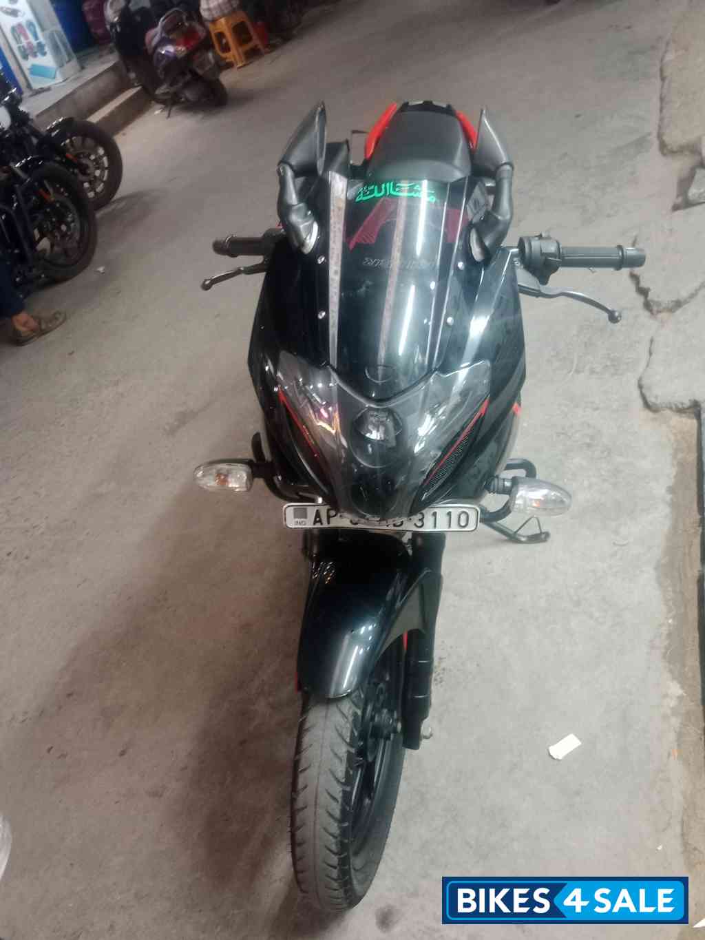 Bajaj Pulsar 180F Neon BS6