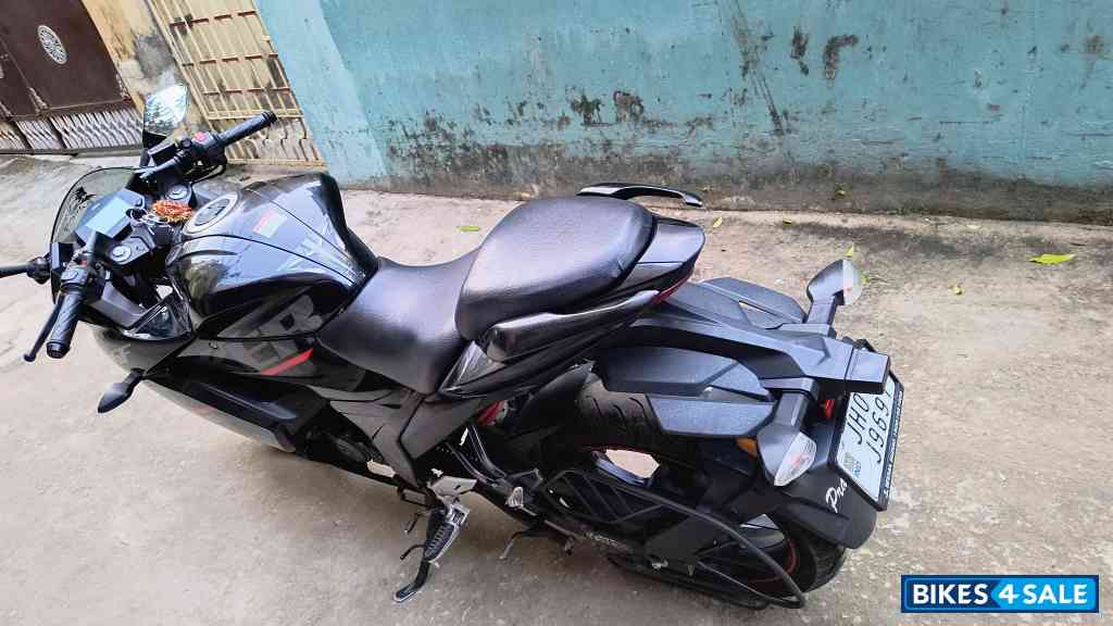 Black Suzuki Gixxer SF BS6