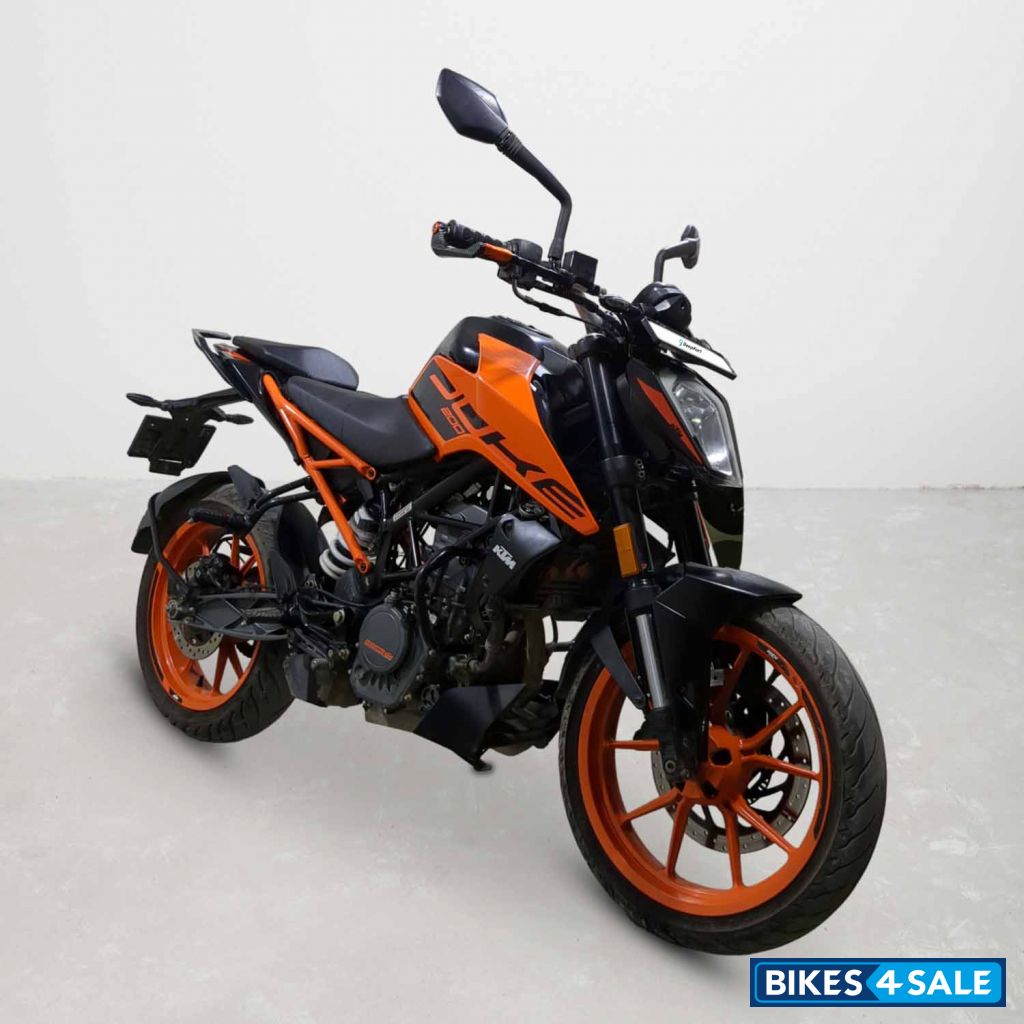 KTM Duke 200