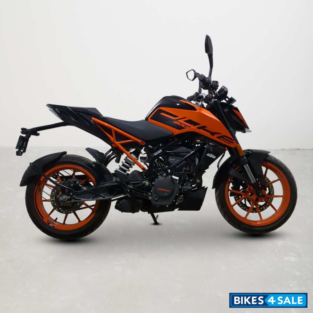KTM Duke 200