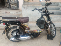 Brown TVS XL100 Heavy Duty i-TOUCHstart BS6