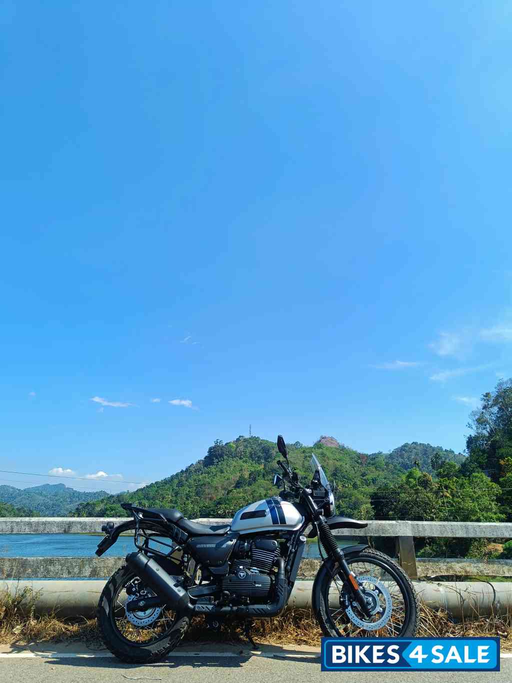 Yezdi Adventure Slick silver