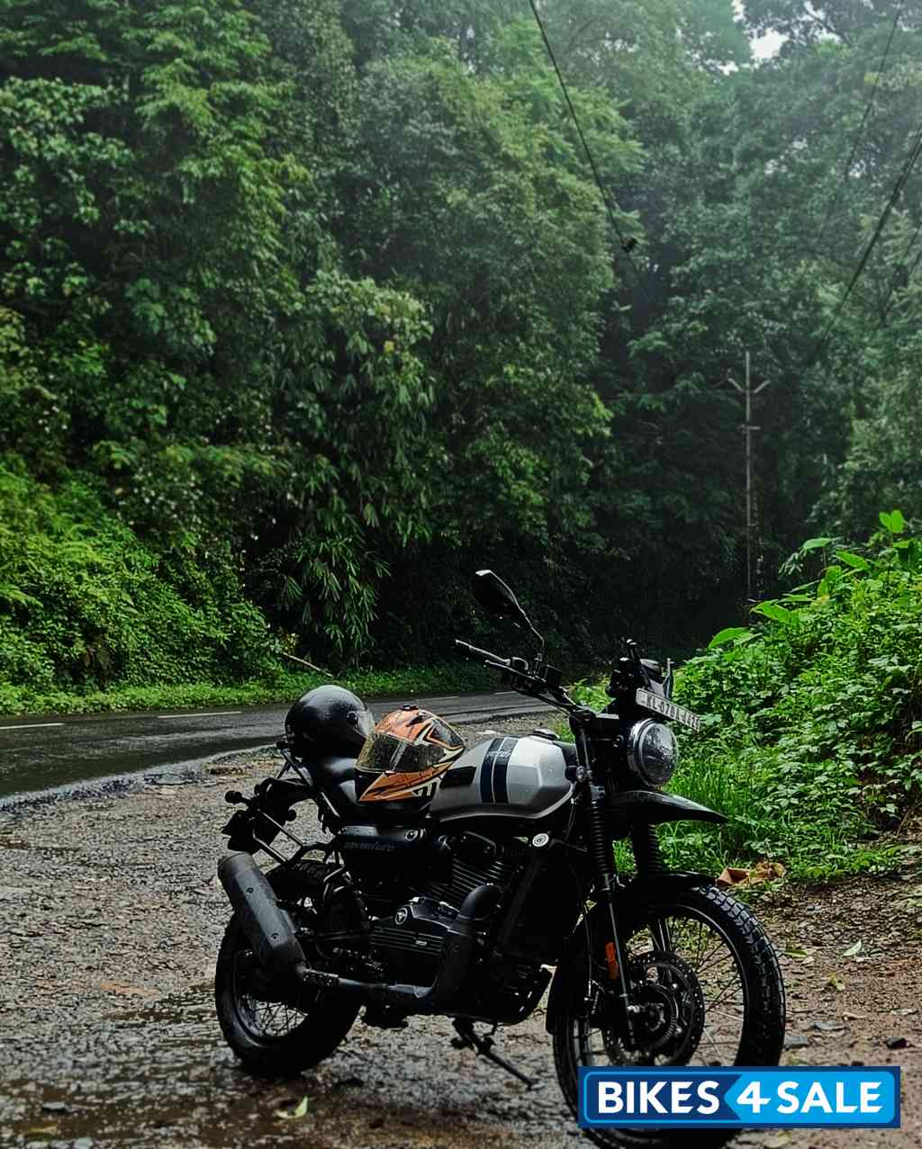 Yezdi Adventure Slick silver Yezdi Adventure Slick silver