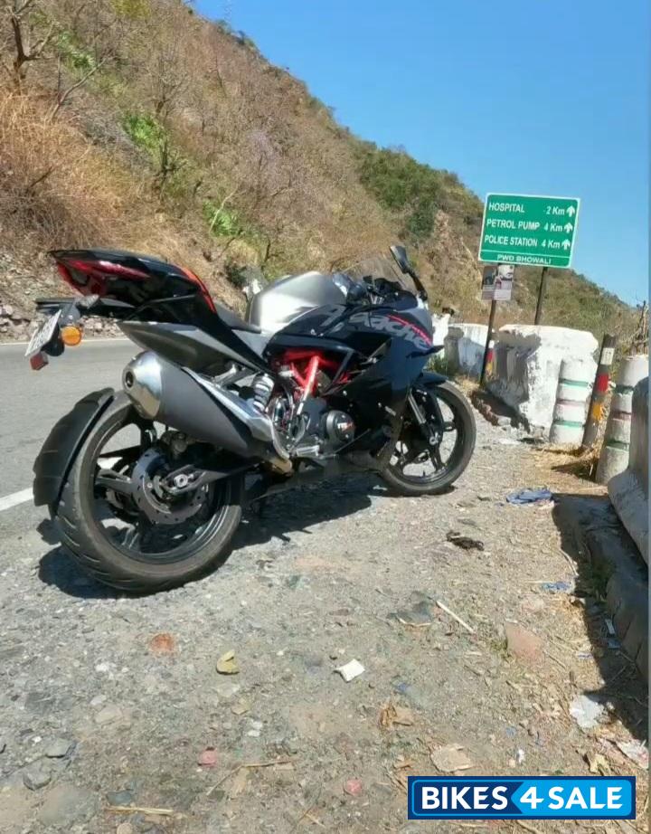 Black TVS Apache RR 310 Black TVS Apache RR 310