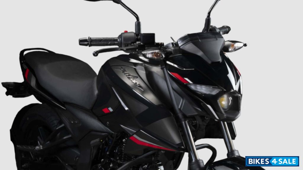 Black Bajaj Pulsar N150