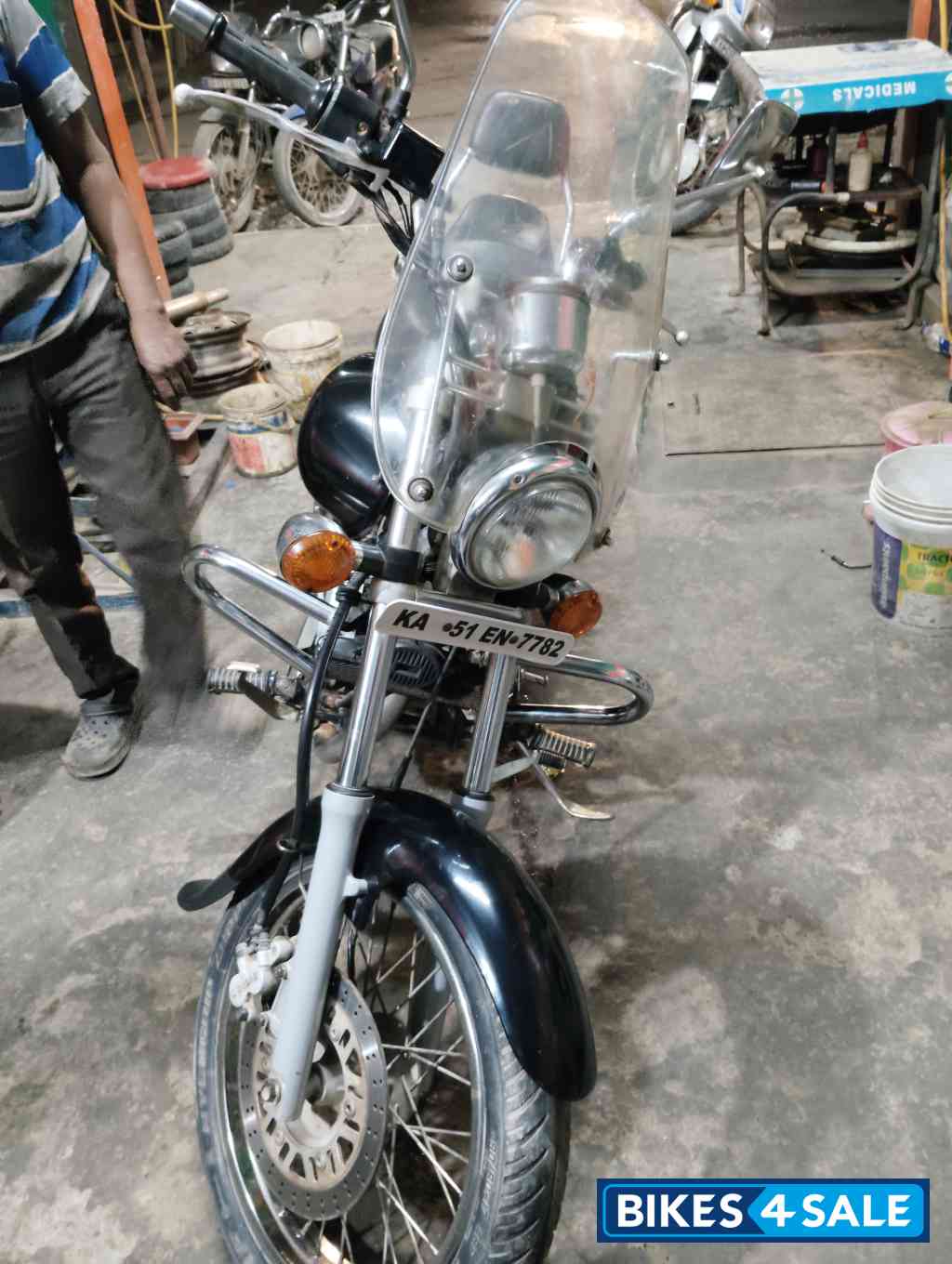 Bajaj Avenger 220 DTS-i