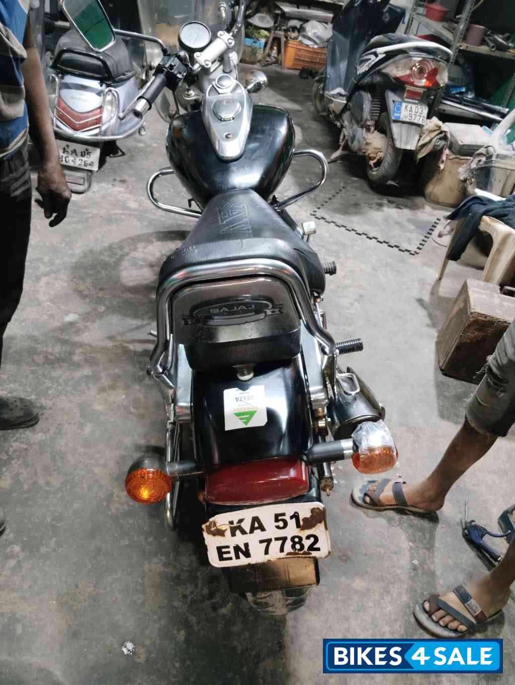Bajaj Avenger 220 DTS-i