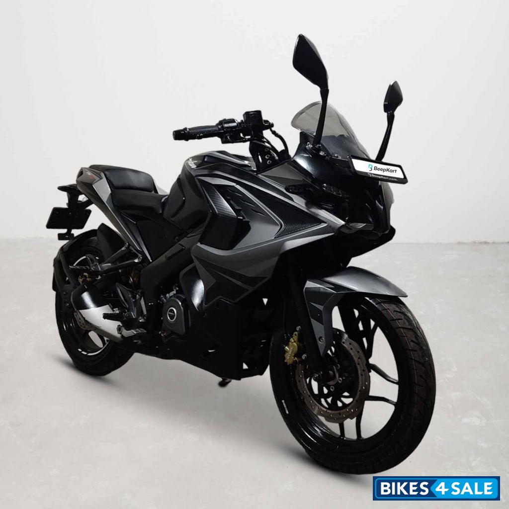 Bajaj Pulsar RS 200