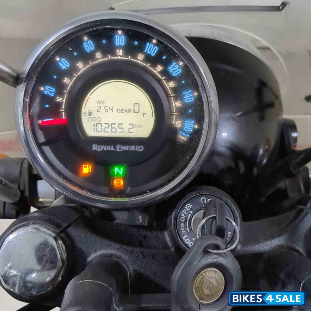 Royal Enfield Meteor 350 Supernova